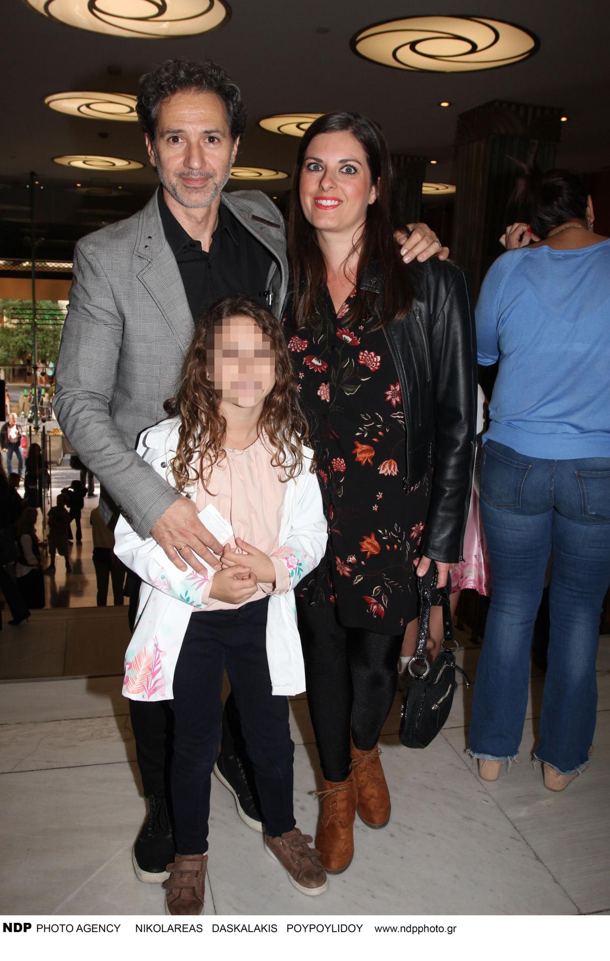 Ο Δημήτρης Κόκοτας με την σύζυγο και την κόρη τους