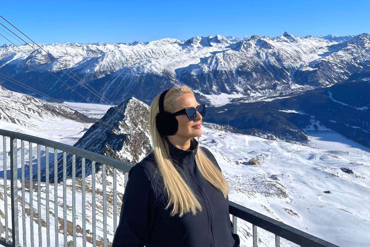 Η Μάγδα Τσέγκου στις Άλπεις