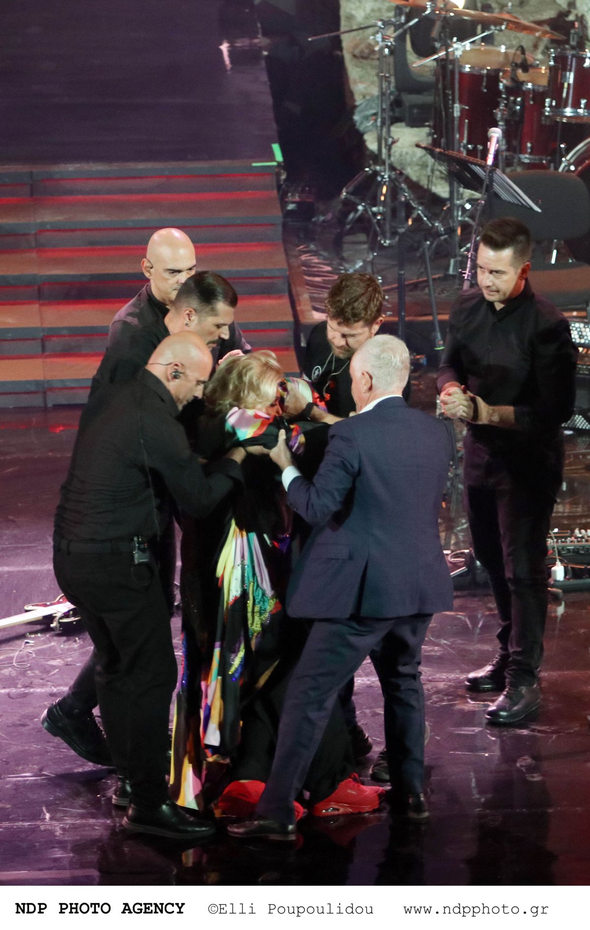 Η στιγμή που η Μαρινέλλα λιποθύμησε στην σκηνή