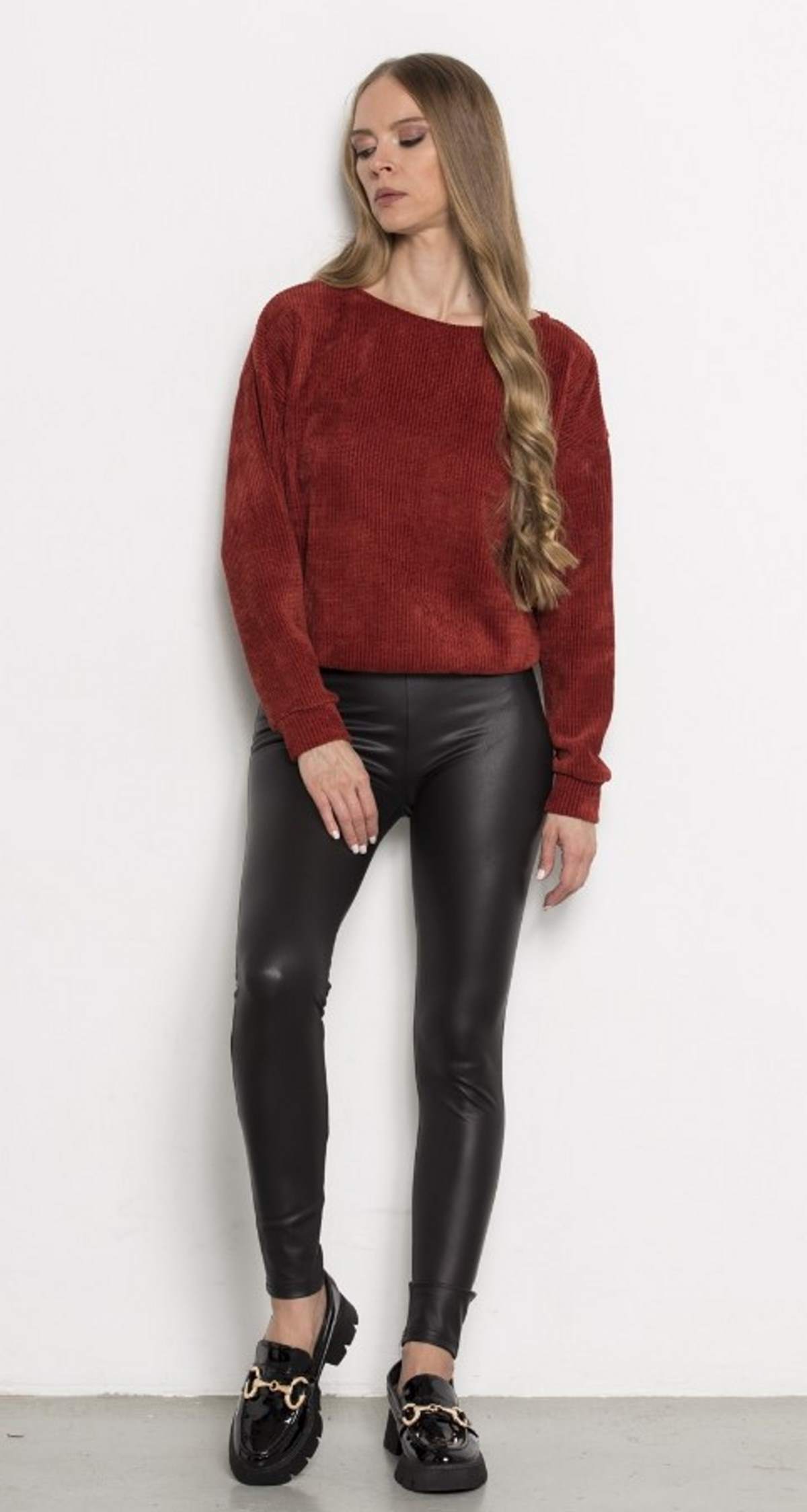 Μαύρα κολάν δρματίνη kattis