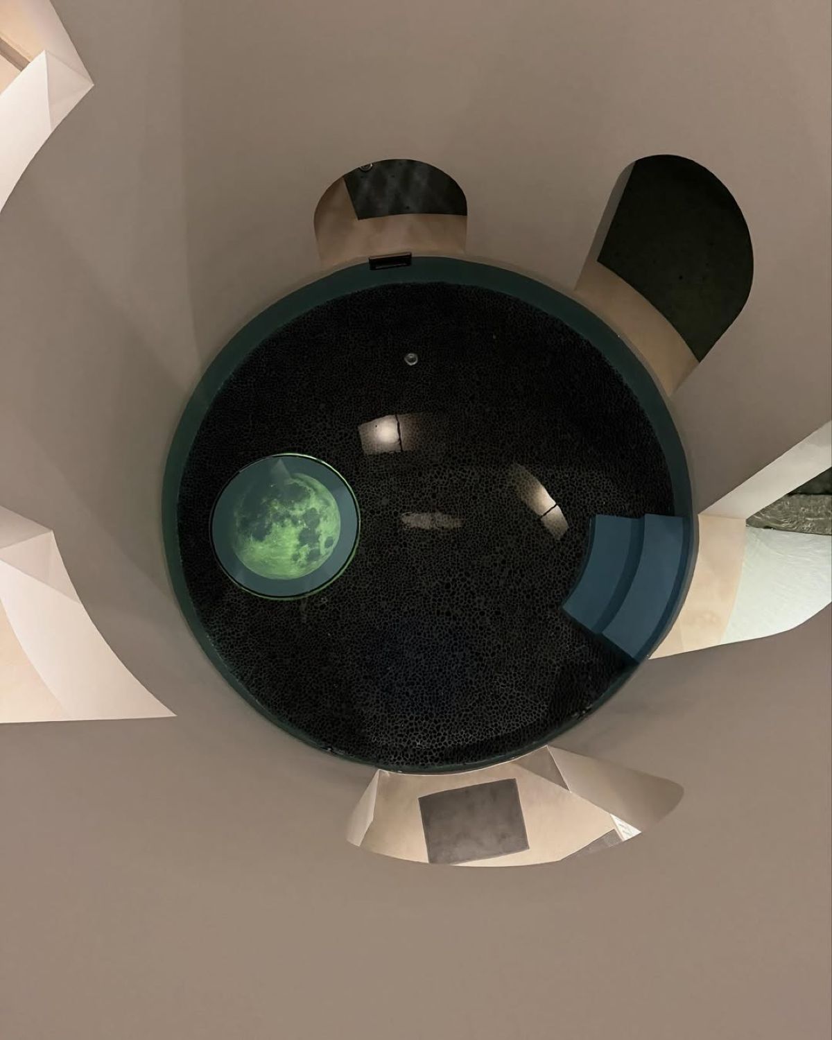 Ο Δεκέμβρης της Μελίνας Νικολαΐδη