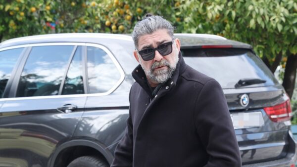 Ο Μιχάλης Ιατρόπουλος σε δημόσια έξοδο του.