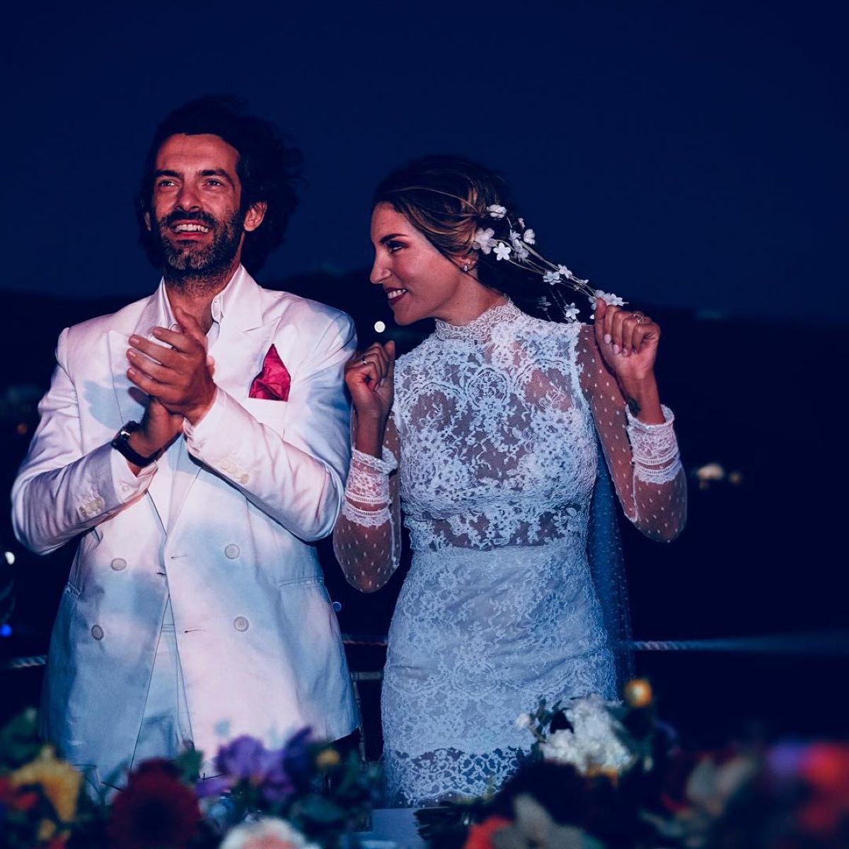 Σπάνια φωτογραφία από τον γάμο του Φίλιππου Μιχόπουλου και της Αθηνάς Οικονομάκου