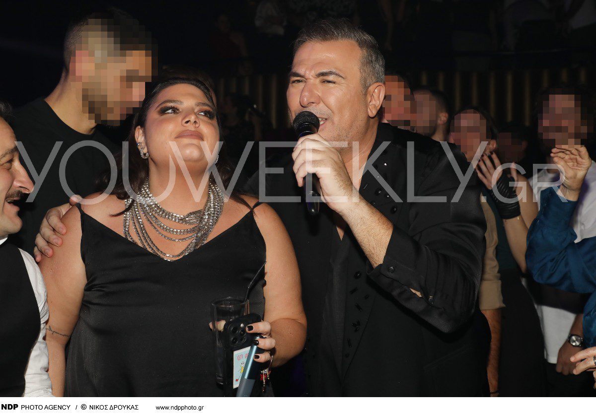 Η Δανάη Μπάρκα και ο Αντώνης Ρέμος στα μπουζούκια