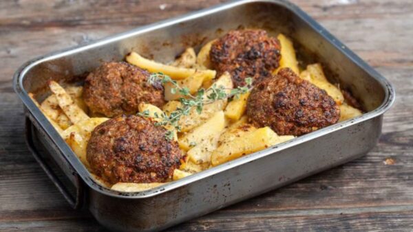 Μπιφτέκια με πατάτες