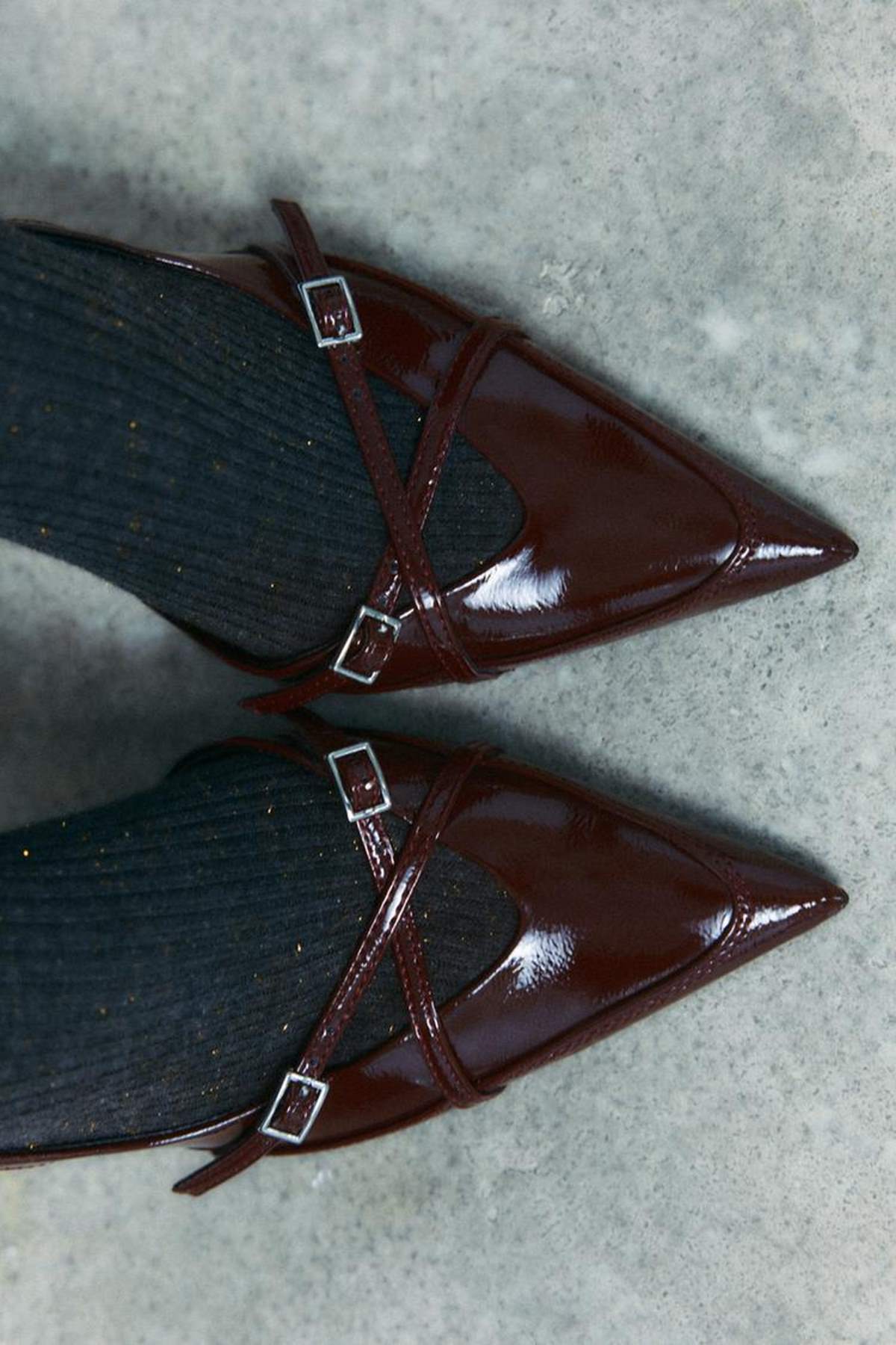 Μπορντό γόβες από τα Zara