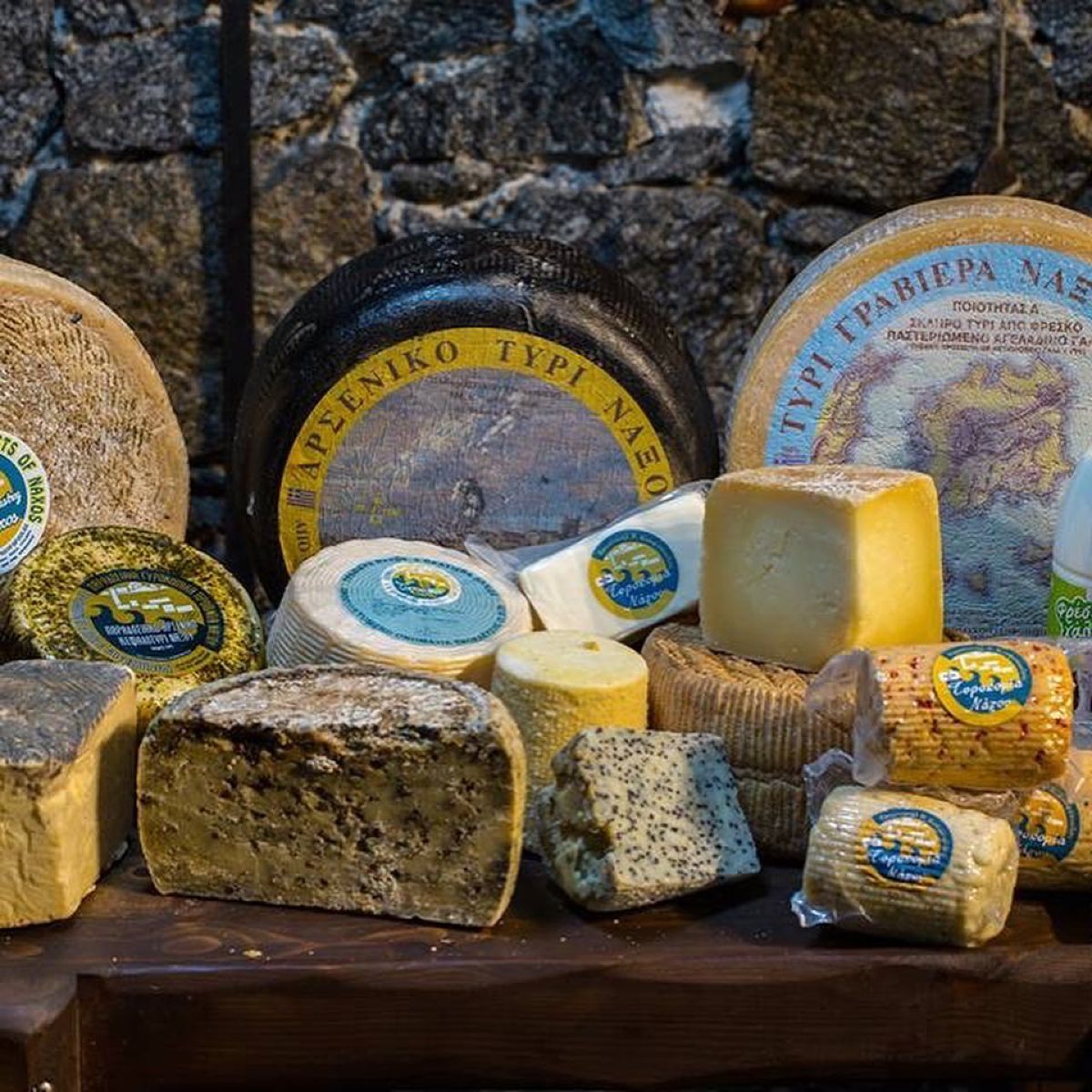 Τα ωραιότερα τυριά για το Χριστουγεννιάτικο πλατό