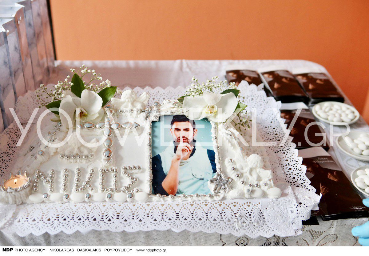 Τα κόλλυβα στο ετήσιο μνημόσυνο του Νίκου Φλωρινιώτη