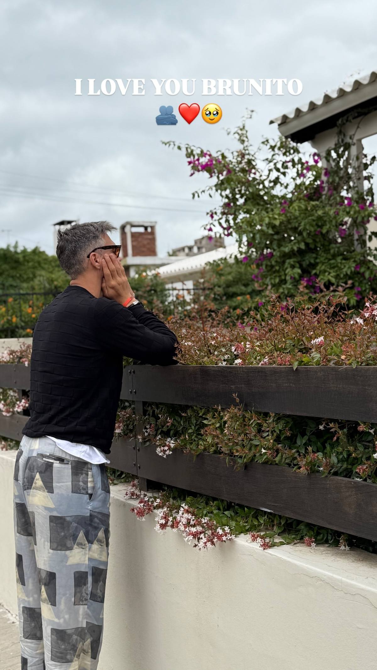 Η δημόσια ερωτική εξομολόγηση της Αθηνάς Οικονομάκου στον Μπορούνο Τσερέλα