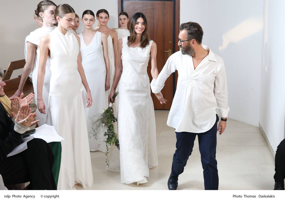 Η νύφη των Χριστουγέννων Ηλιάνα Παπαγεωργίου με τον σχεδιαστή Άγγλεο Μπράτη