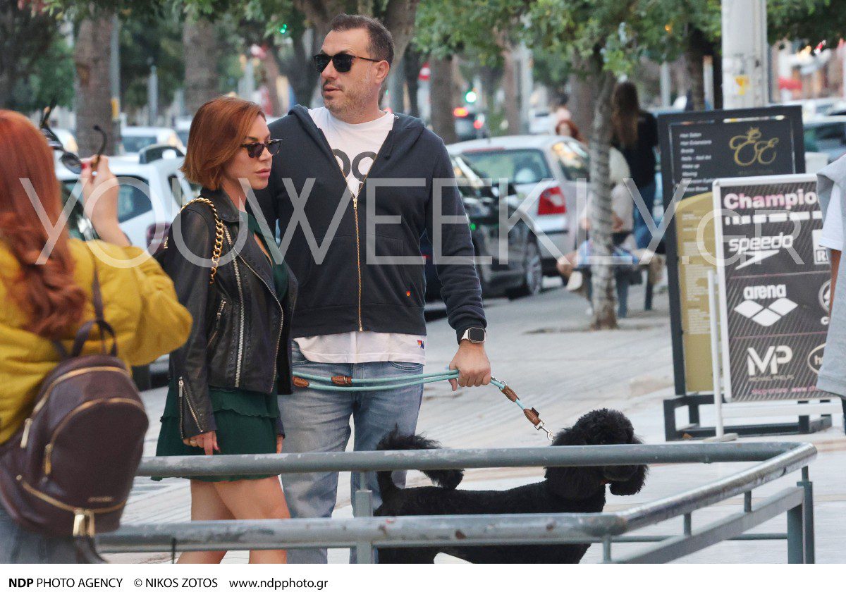 Η Μαριάντα Πιερίδη με τον Πάνο Ιωάννου στη Γλυφάδα για βόλτα με τον σκύλο τους