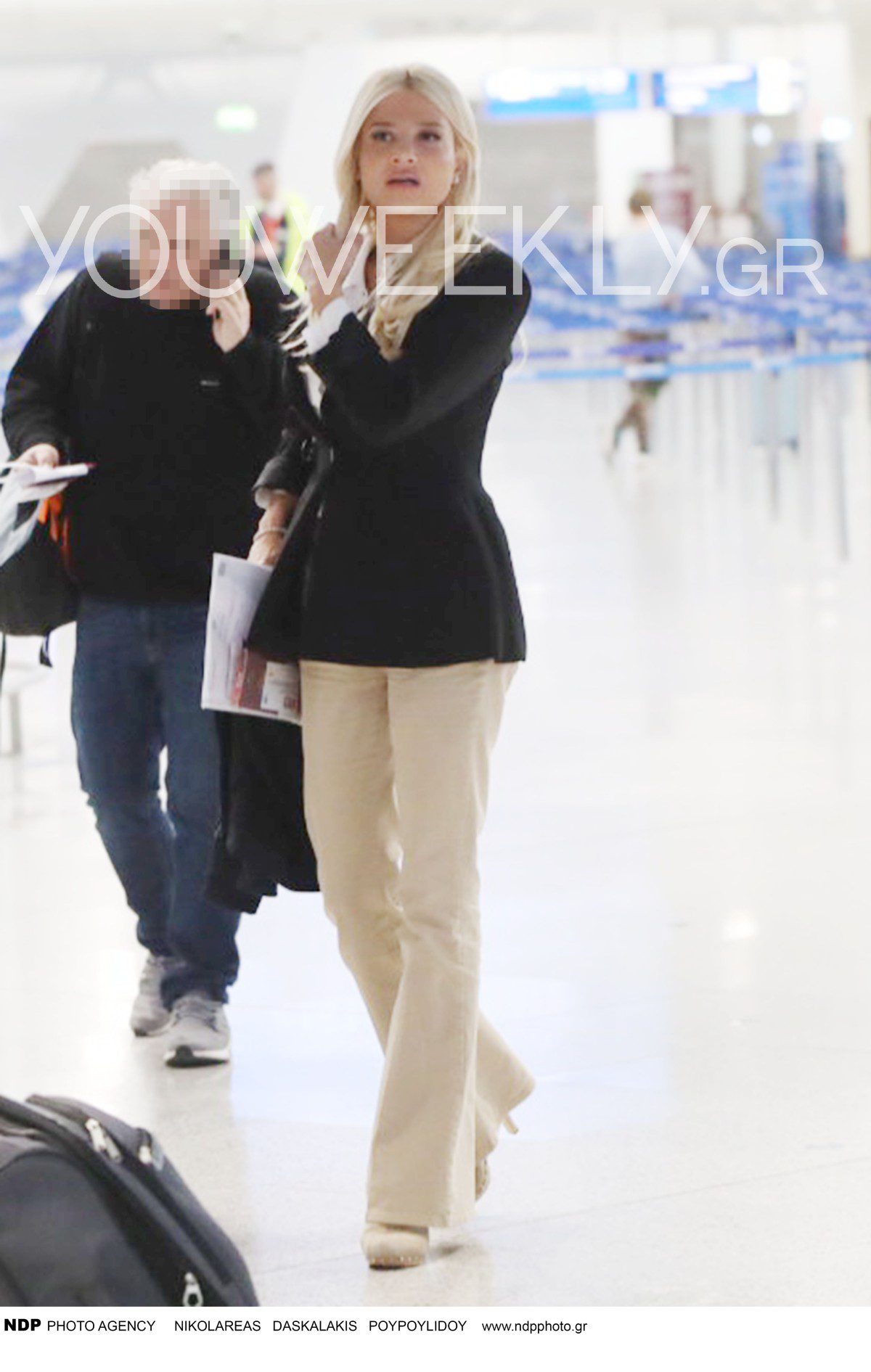 Η Φαίη Σκορδά στο αεροδρόμιο