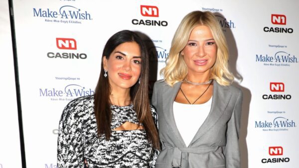 Η Φαίη Σκορδά και η Σταματίνα Τσιμτσιλή στη Γλυφάδα.