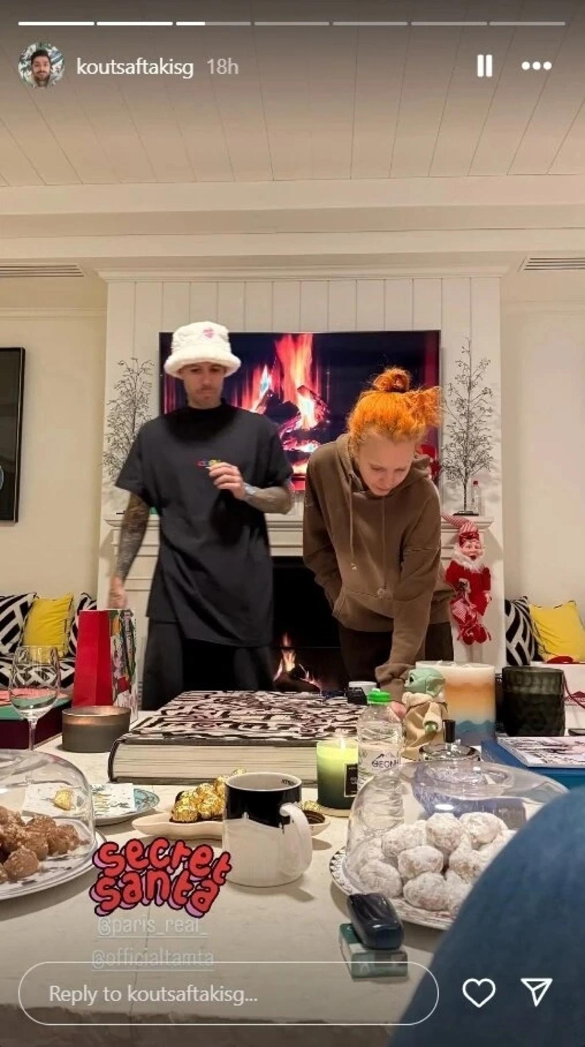 Η Τάμτα και ο Πάρις Κασιδόκωστας στο σπίτι τους