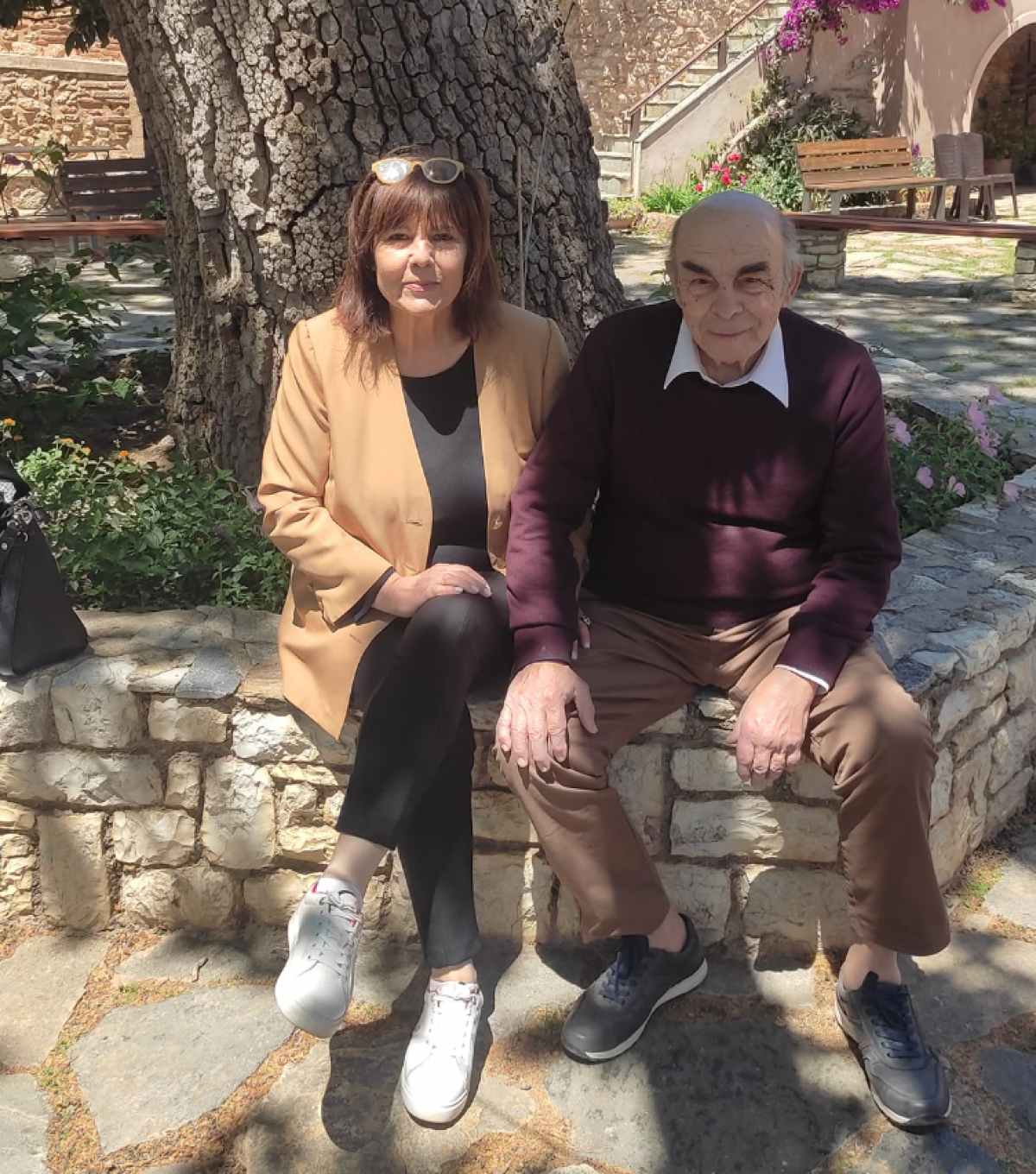 Ο δημοσιογράφος Τάσος Σαλετσιώτης και η σύζυγος του Βούλα Νικολάου. 