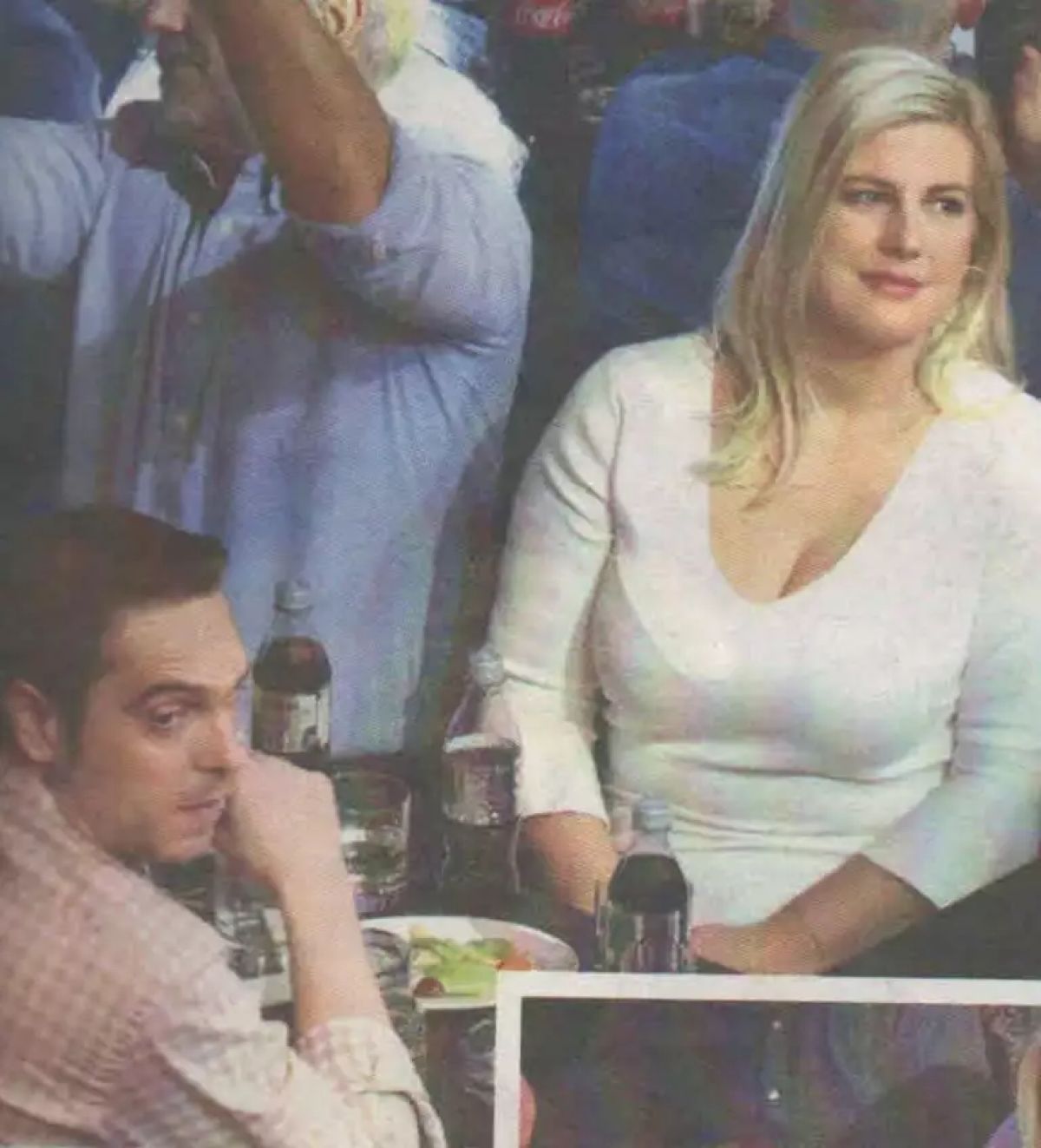 Η Ράνια Θρασκιά με τον  Ιωάννη Παραλίκα σε σπάνια νυχτερινή τους έξοδο