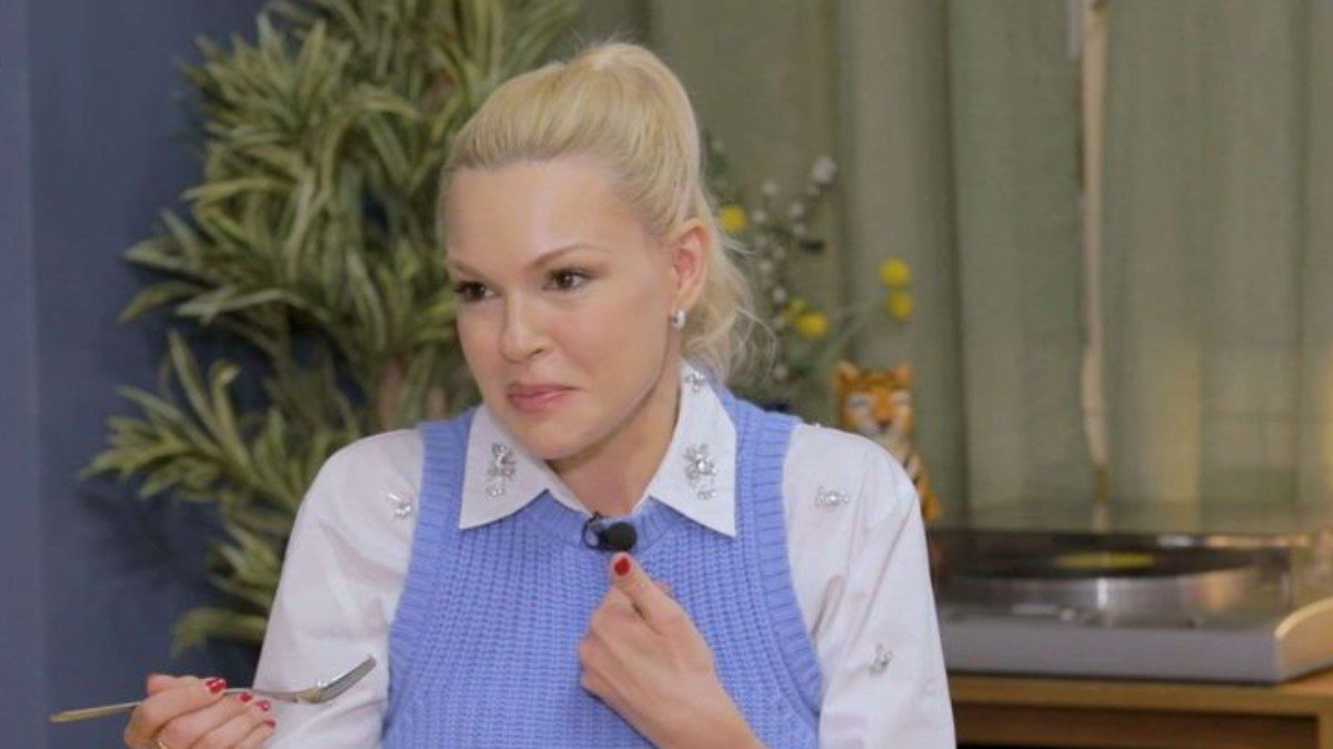 Η Βίκυ Κάβουρα μίλησε στον Σωτήρη Καλυβάτση