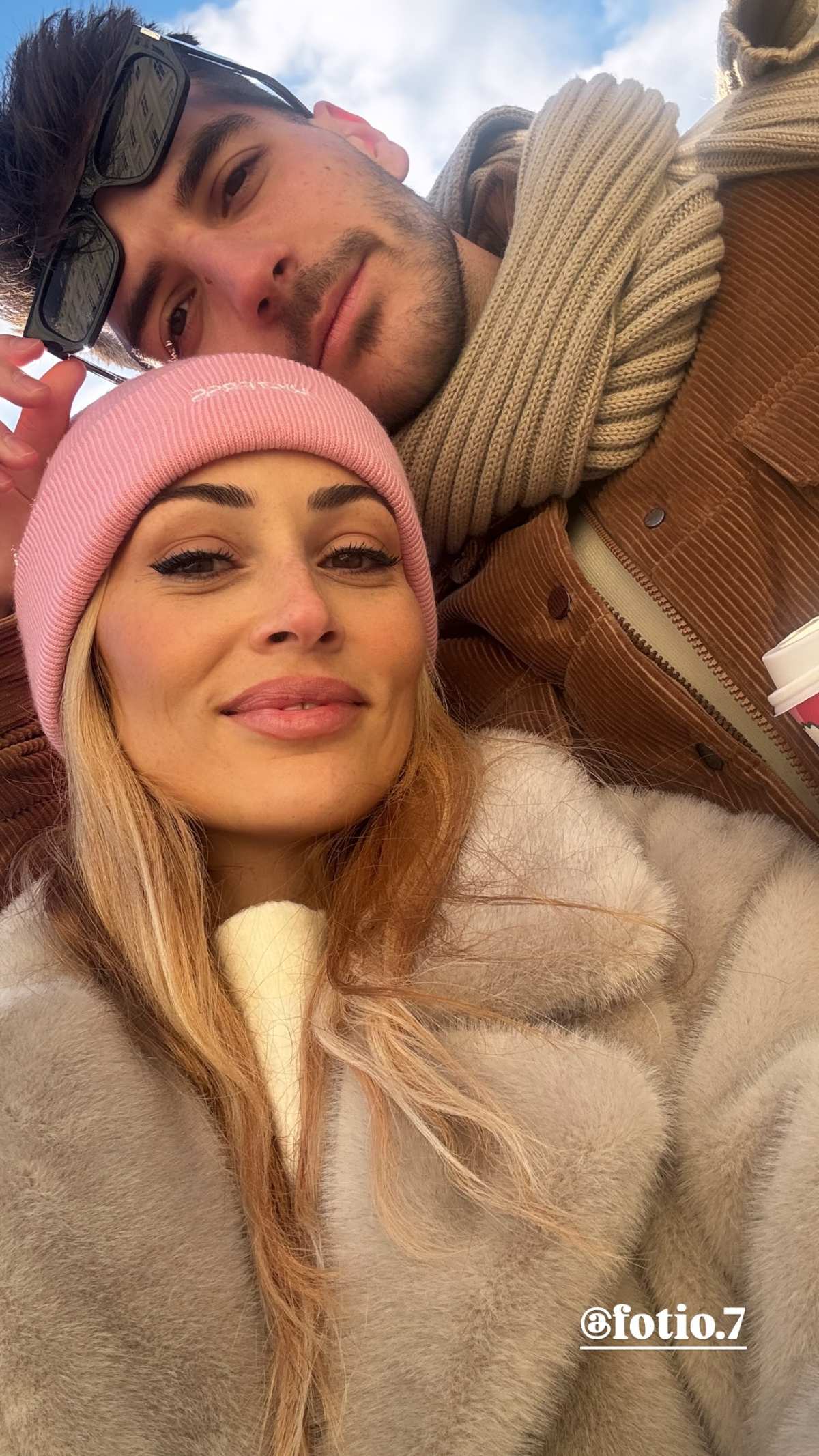 Βουλγαράκη Ιωαννίδης αγκαλιά