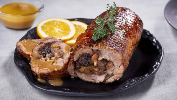 χοιρινό γιορτινό στο πιάτο