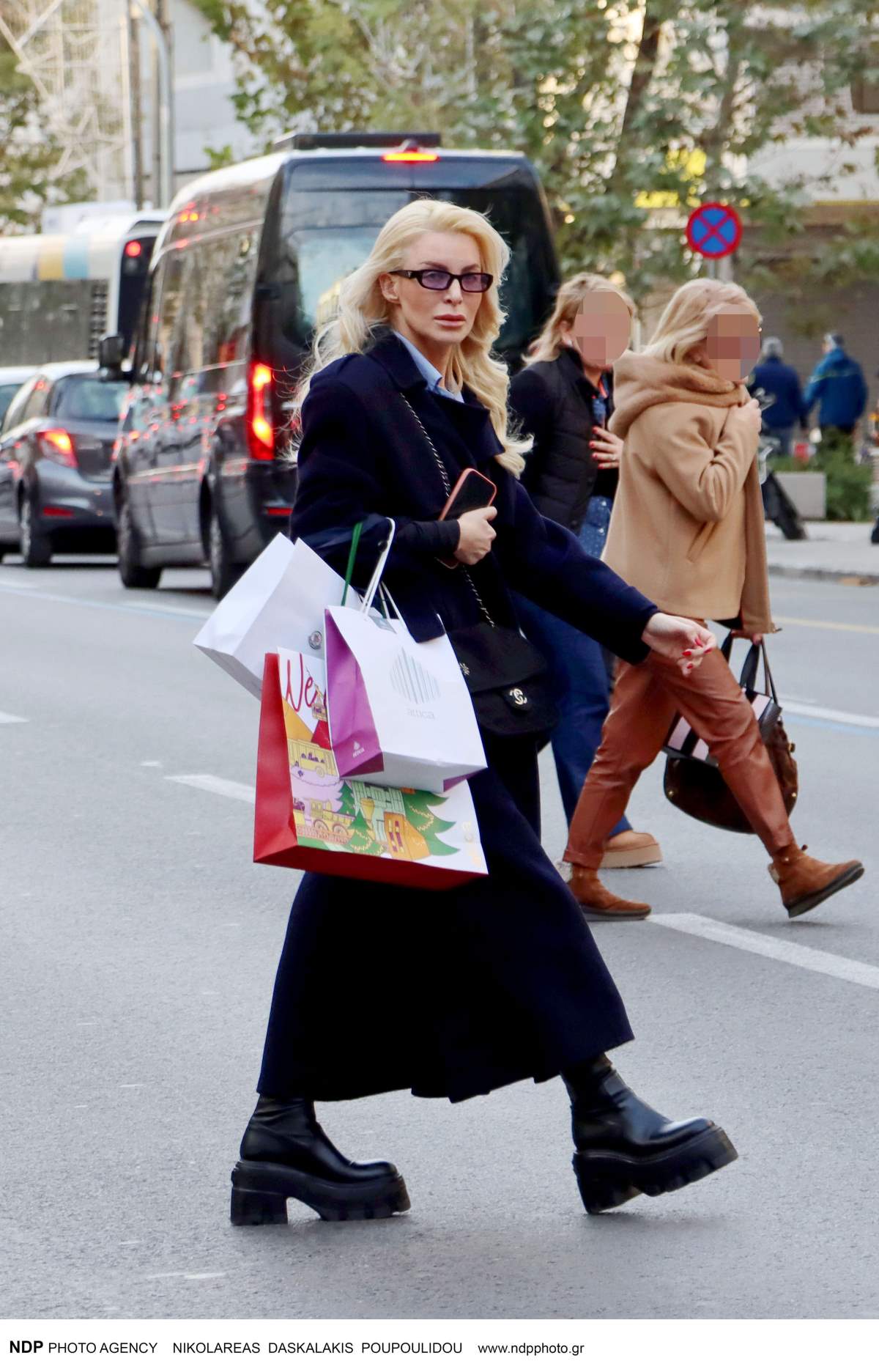 Η Κατερίνα Καινούργιου στο κέντρο της Αθήνας