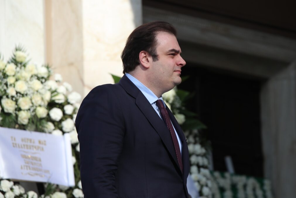 Κυριάκος Πιερρακάκης στην κηδεία Δομάζου