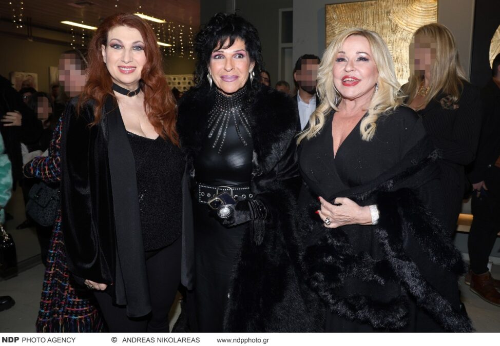 Μαντώ, Σοφία Βόσσου, Μπέσσυ Αργυράκη