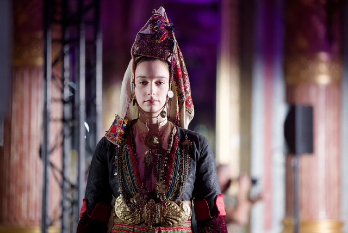 Στολή της Δόρας Στράτου