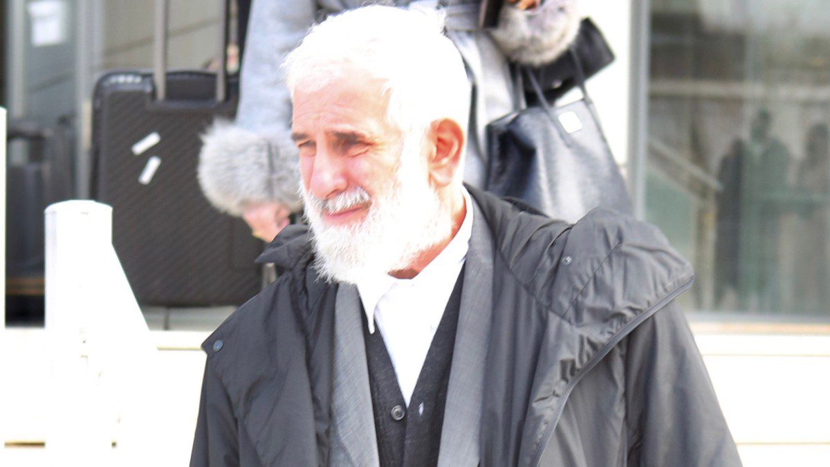 Ο Πέτρος Φιλιππίδης στο δικαστήριο