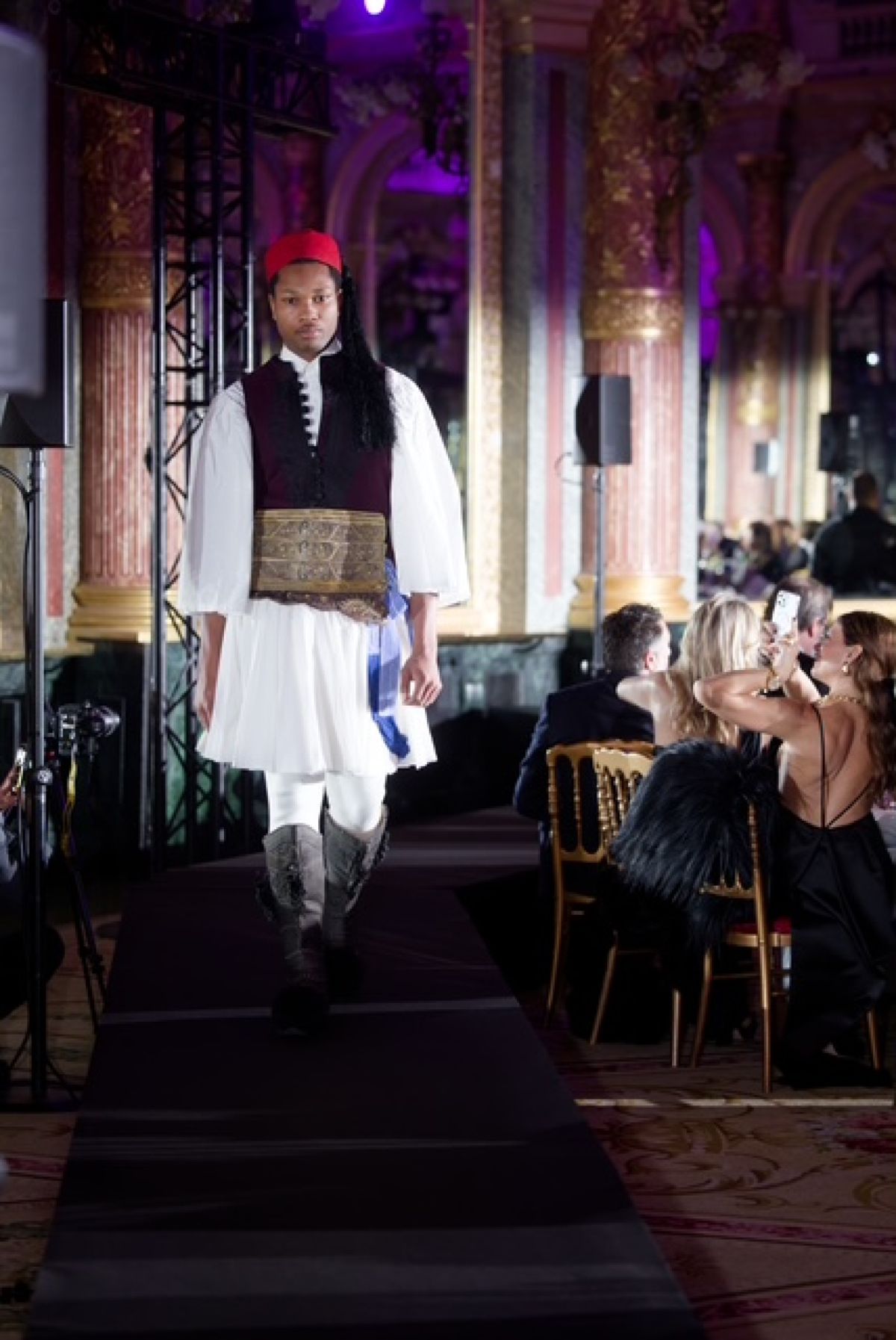 Στολή της Δόρας Στράτου