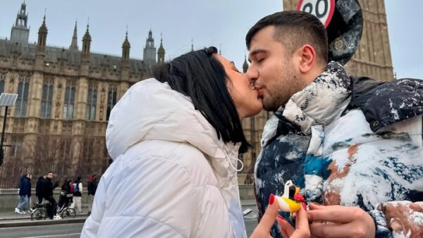 H Super Κική με το σύντροφό της στο Λονδίνο