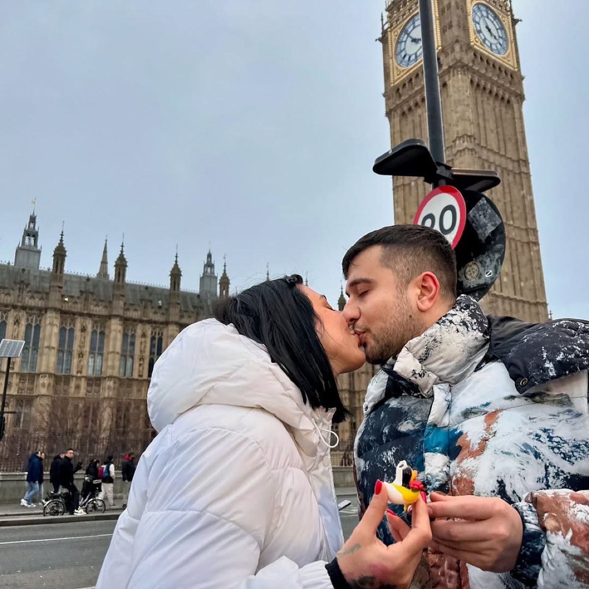 H Super Κική με το σύντροφό της στο Λονδίνο