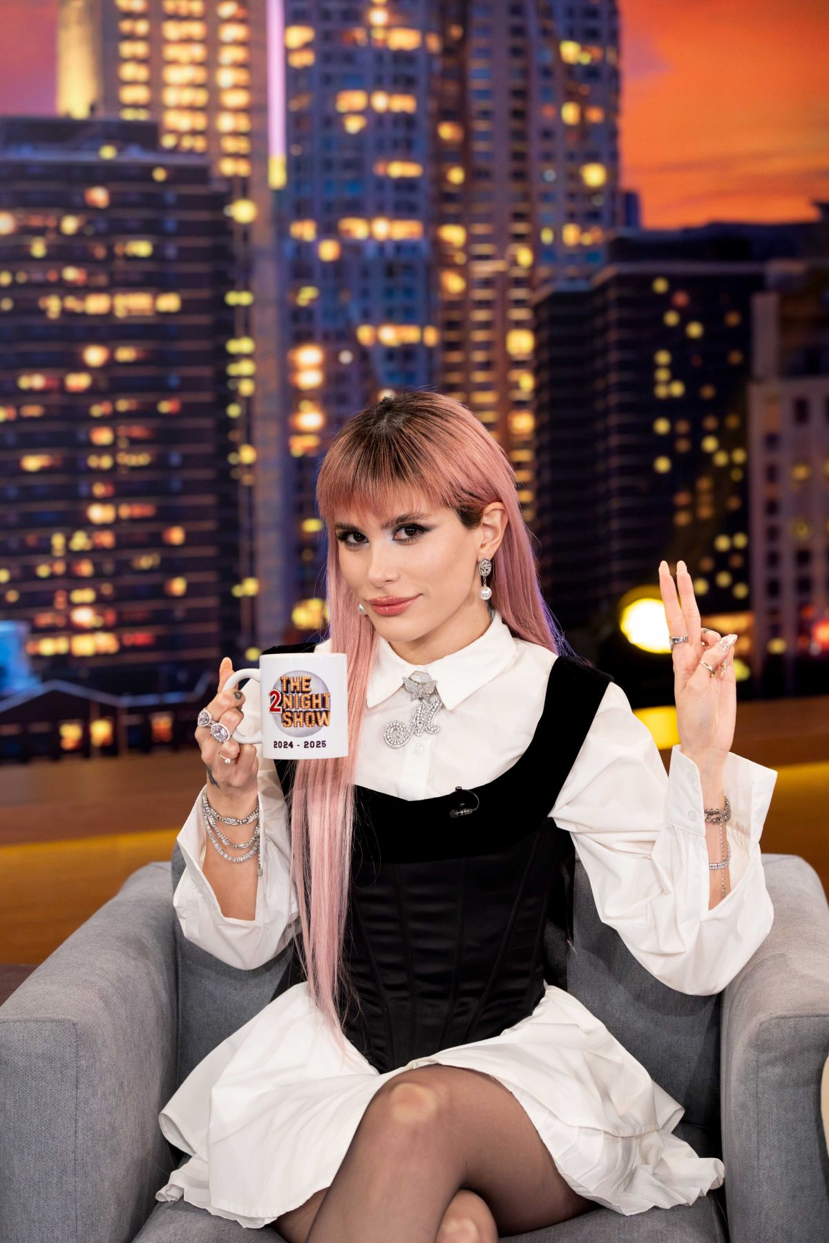 Η Mikay στο The 2Night Show