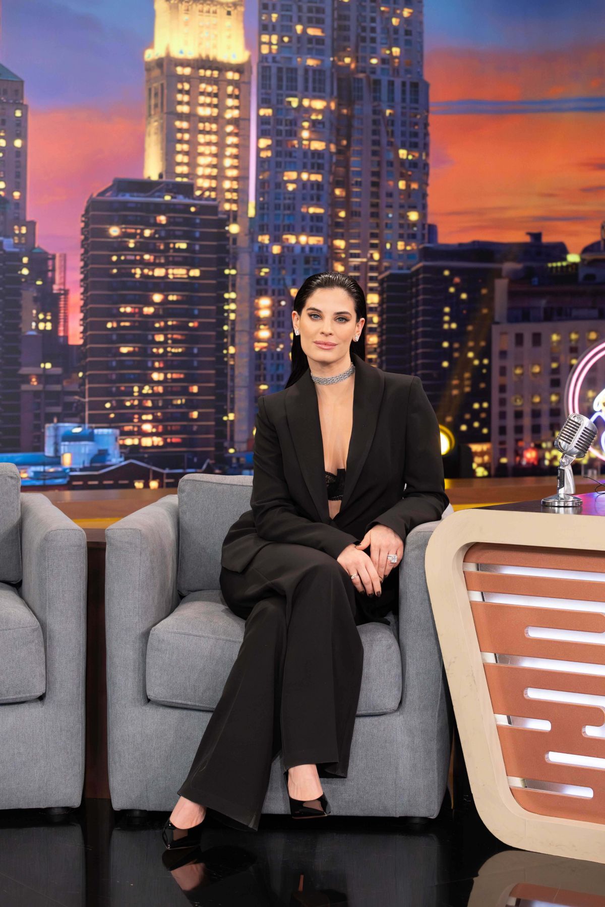 Η Χριστίνα Μπόμπα στο The 2Night Show