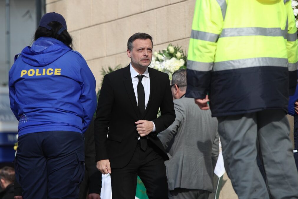 Χάρης Δούκας στην κηδεία Δομάζου