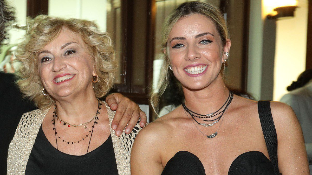 Η Υρώ Μανέ με την κόρη της