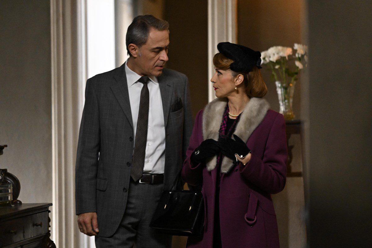 Σκηνή με την Ιωάννα Παππά και τον Θανάση από τον Άγιο Έρωτα