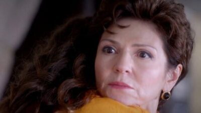 Η Θάλεια σε σκηνή από την σειρά Άγιος Έρωτας