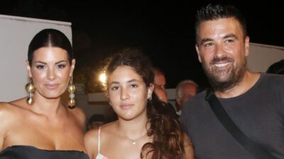 Ο Γιάννης Αϊβάζης με την Μαρία Κορινθίου και την κόρη τους