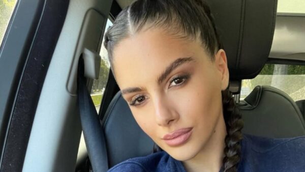 Η Αλεξάνδρα Νίκα στο αυτοκίνητό της