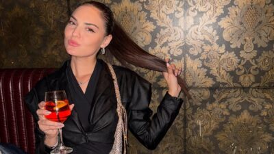 Η Βρισηίδα Ανδριώτου σε βραδινή έξοδο