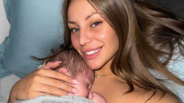 Η Ανδρομάχη Δημητροπούλου με το παιδί της