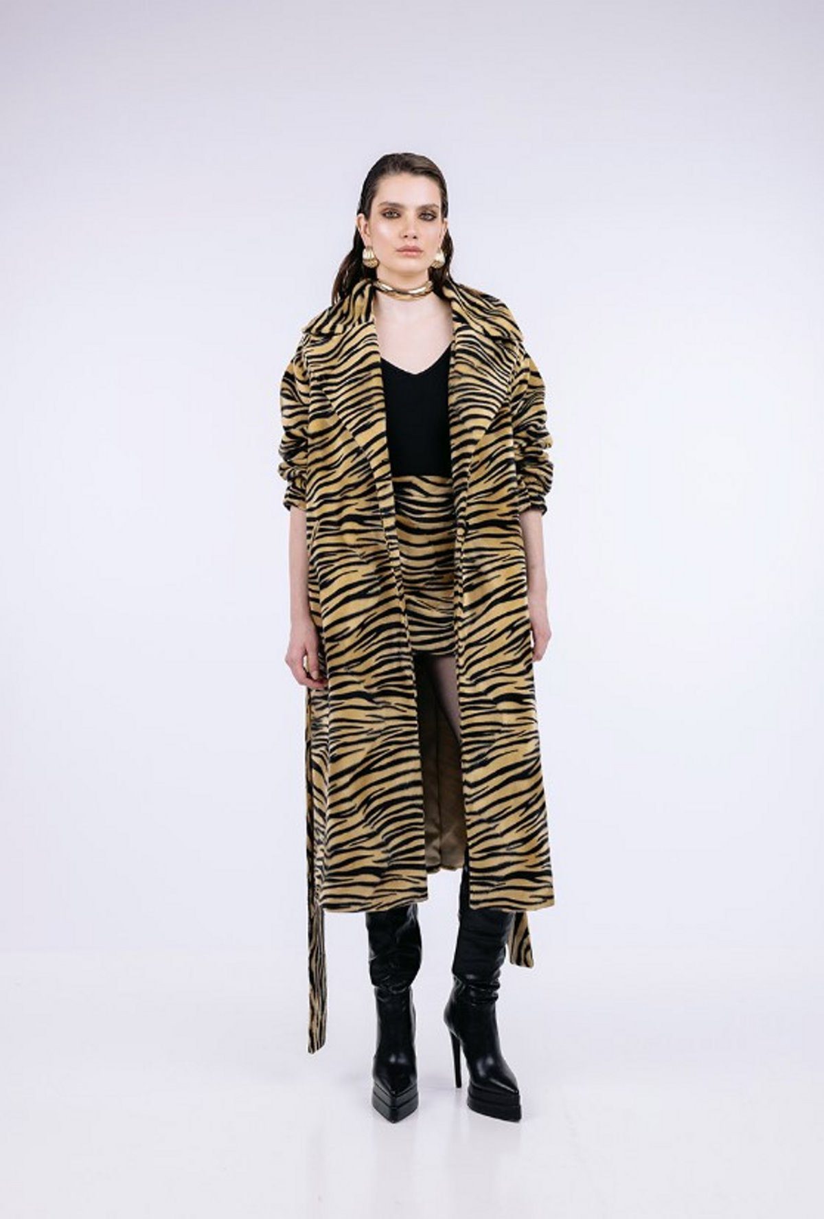 παλτό με λεοπάρ μοτίβα