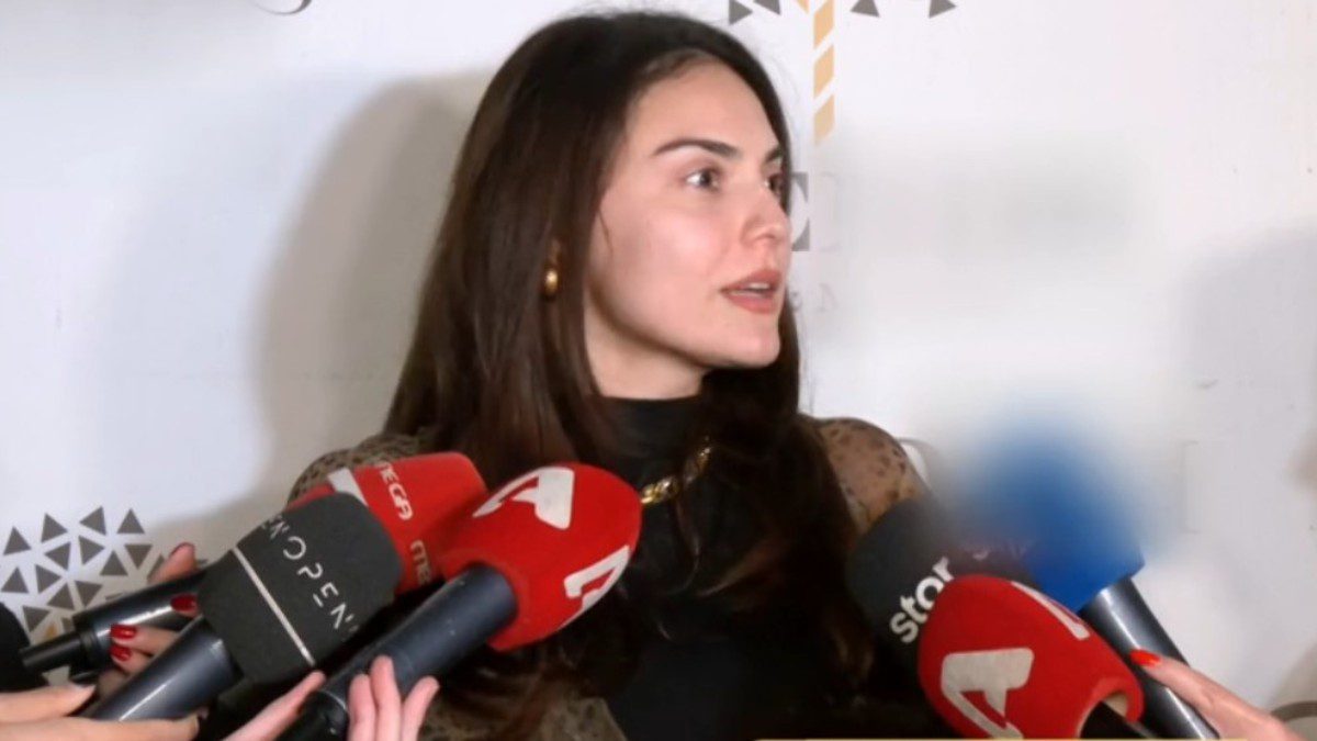 Η Βρισηίδα Ανδριώτου στην κάμερα του Happy Day