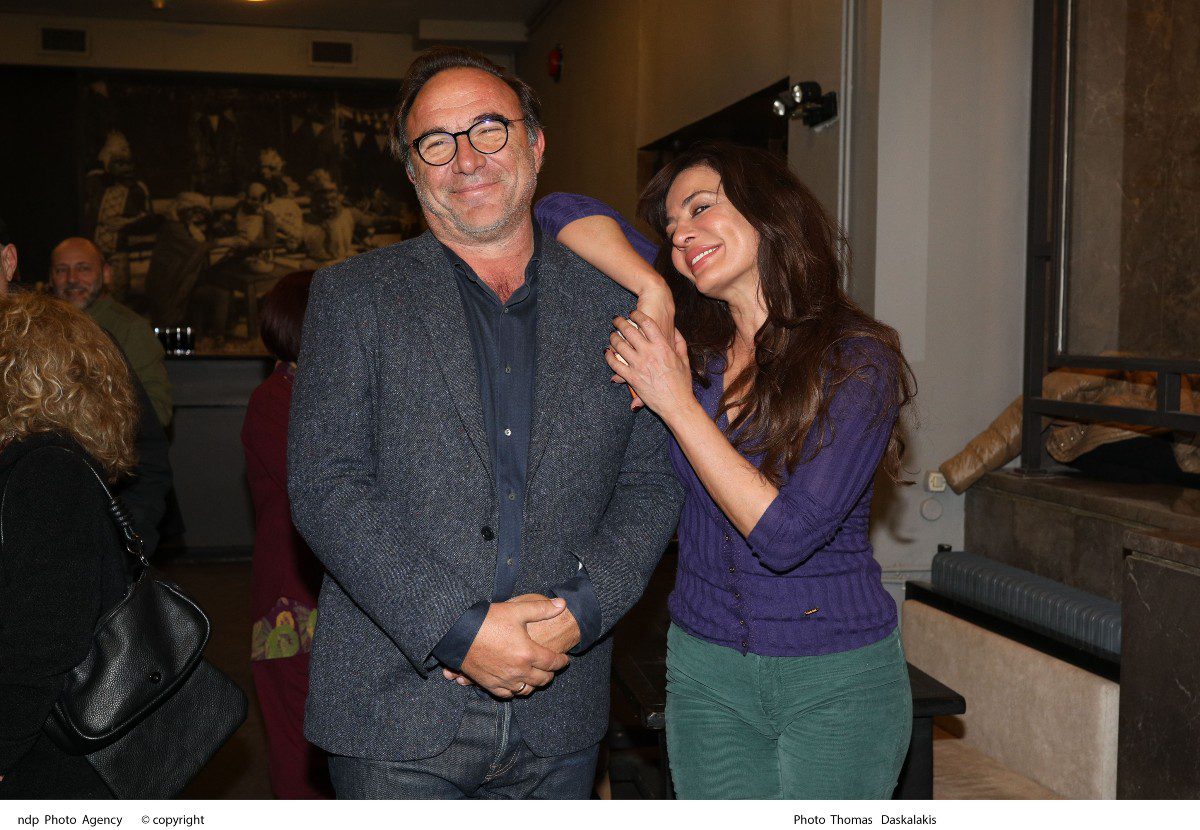 Η Ματσούκα και ο Κόκκαλης αγκαλιά και χαμογελαστοί