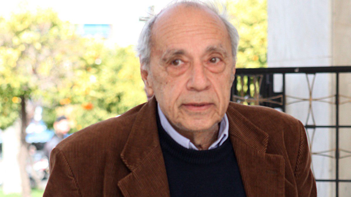 Ο Δημήτρης Κολλάτος σε δημόσια εμφάνισή του.