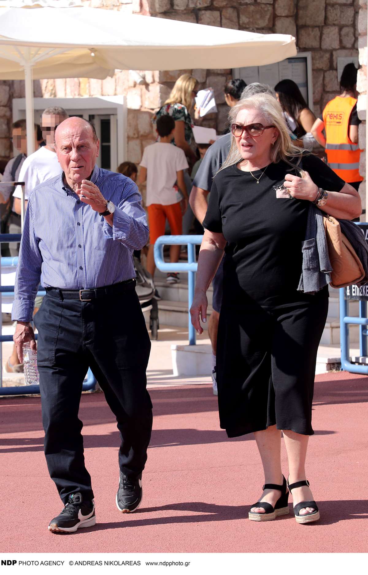 Η σύζυγος του Μίμη Δομάζου