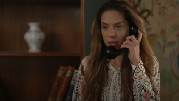 Η Αγνή στη σειρά Ηλέκτρα.