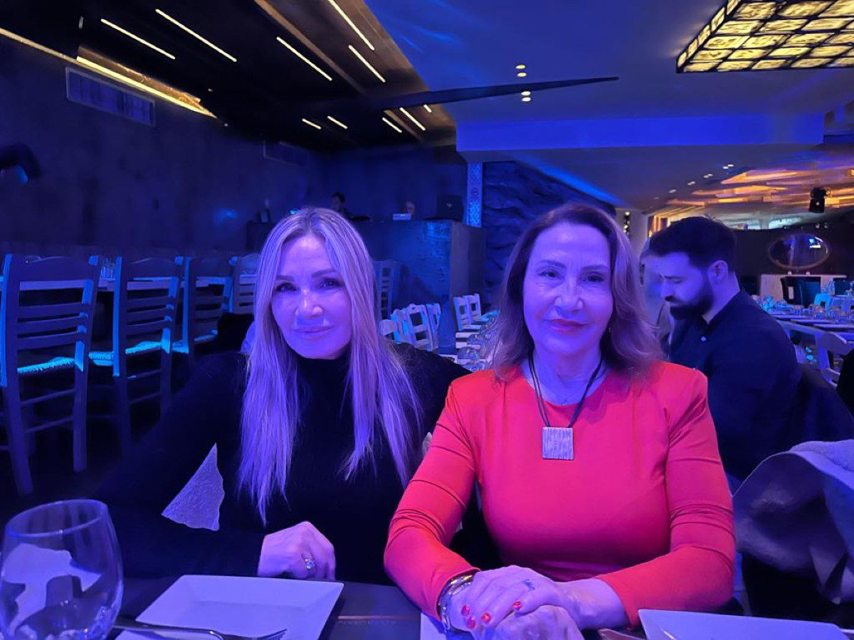 Η Ελένη Πετρουλάκη με την μητέρα της