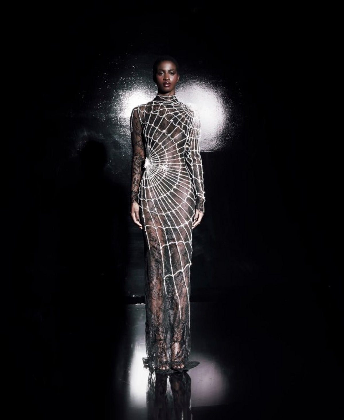 φόρεμα μάξι με δαντέλα και κρύσταλλα