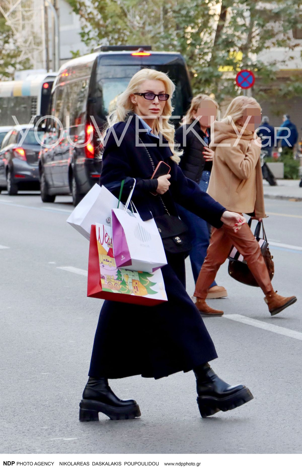 Η Κατερίνα Καινούργιου στο κέντρο της Αθήνας για ψώνια